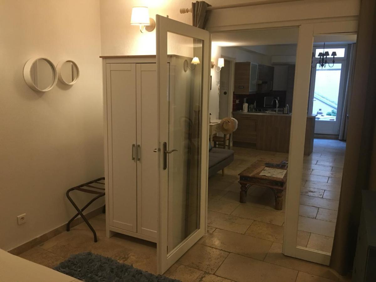 Un Coin De Luberon Lägenhet LʼIsle-sur-la-Sorgue Exteriör bild